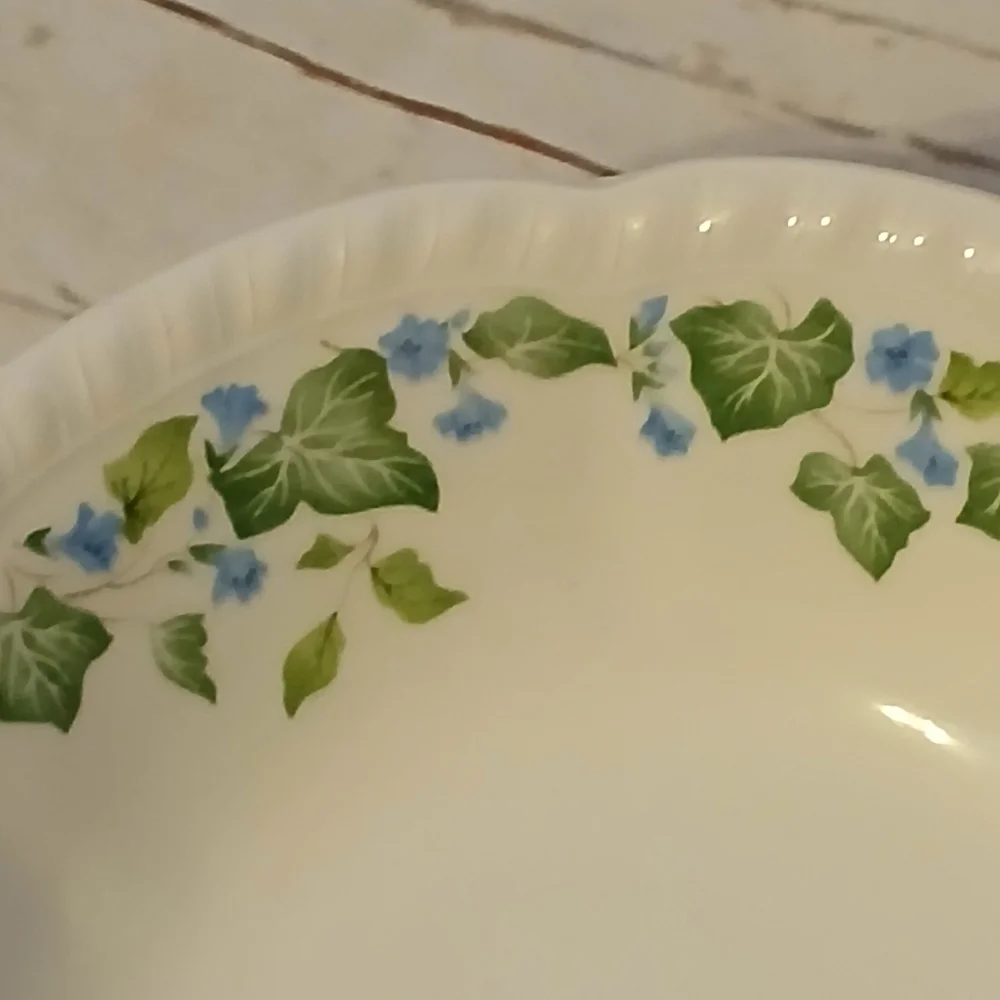 Johnson Brothers Vintage Bowl White With Ivy Pattern